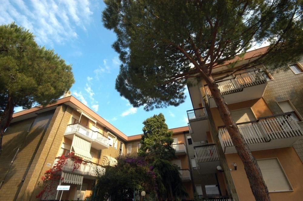 Residence Orchidea Diano Marina Exterior photo